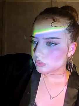 Snapshot of Immy_Megan chatting on October 1, 2025, 2:21 pm Immy Megan online show from October 1, 2025, 2:21 pm