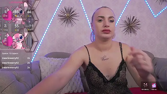 ViktoriaBlue online show from November 24, 2025, 9:15 pm