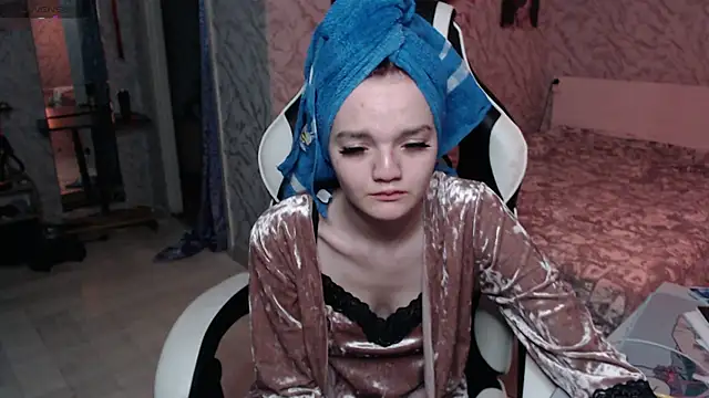 Snapshot of Kitti_study chatting on October 27, 2025, 4:19 pm Kitti study online show from October 27, 2025, 4:19 pm