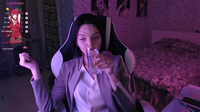 Snapshot of Kitti_study chatting on October 3, 2025, 6:59 am Kitti study online show from October 3, 2025, 6:59 am