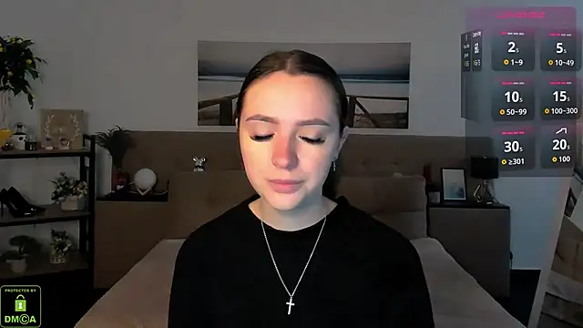 Snapshot of WildHoneyXO chatting on September 27, 2025, 5:35 am WildHoneyXO online show from September 27, 2025, 5:35 am