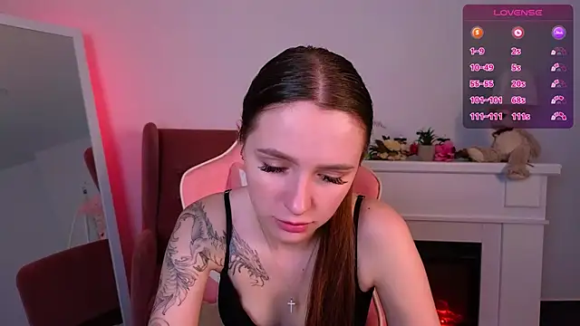 Snapshot of WildHoneyXO chatting on September 9, 2025, 5:50 am WildHoneyXO online show from September 9, 2025, 5:50 am