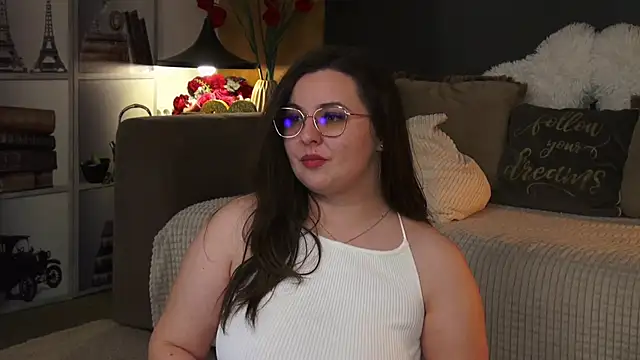 Snapshot of Mia_Swano chatting on February 5, 2026, 2:29 am Mia Swano online show from February 5, 2026, 2:29 am