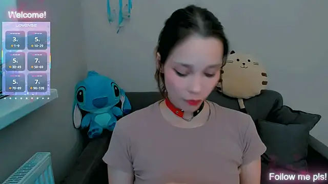 Snapshot of Kitten_Alissa chatting on May 24, 2026, 8:31 pm Kitten Alissa online show from May 24, 2026, 8:31 pm