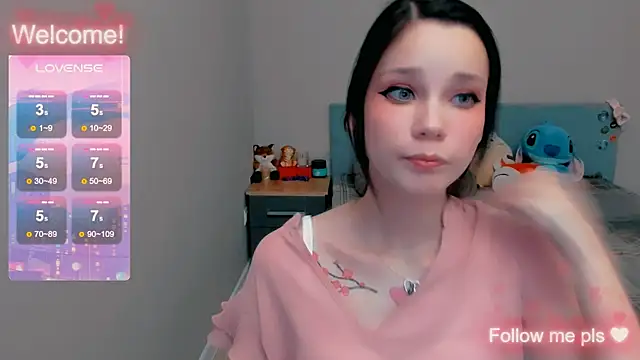 Kitten Alissa online show from November 2, 2025, 6:13 pm