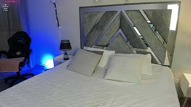 Snapshot of jasmincollin_ chatting on February 18, 2026, 2:42 am jasmincollin online show from February 18, 2026, 2:42 am