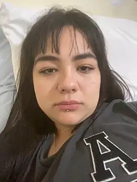 jasmincollin  online show from October 17, 2025, 5:48 pm