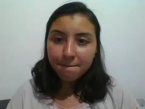 Snapshot of _Romilly_ chatting on September 28, 2025, 3:35 am Romilly online show from September 28, 2025, 3:35 am