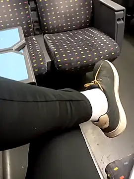 Snapshot of YourBigOne20 chatting on October 19, 2025, 9:45 am YourBigOne20 online show from October 19, 2025, 9:45 am