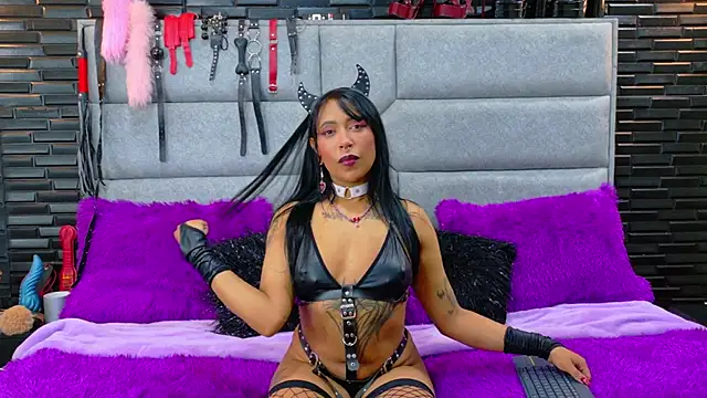 DaiaRousi online show from November 1, 2025, 3:02 am