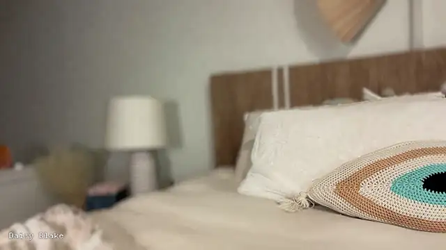 daisyyblake online show from January 13, 2026, 11:52 pm