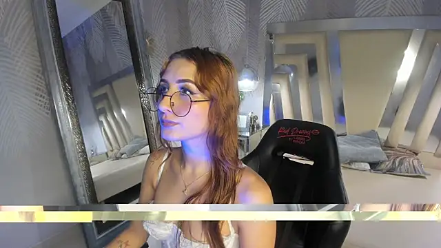 Snapshot of ValerySkinnyy chatting on June 2, 2026, 3:50 am ValerySkinnyy online show from June 2, 2026, 3:50 am