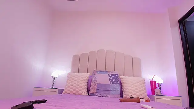 sofi hils online show from November 4, 2025, 11:58 am