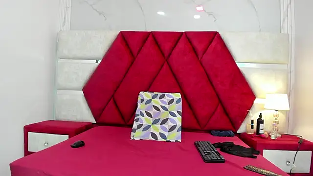 Kity spiderr online show from March 7, 2026, 12:32 pm