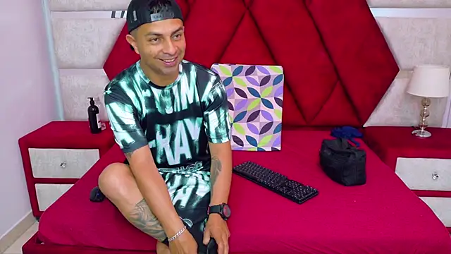 Kity spiderr online show from October 13, 2025, 12:18 pm