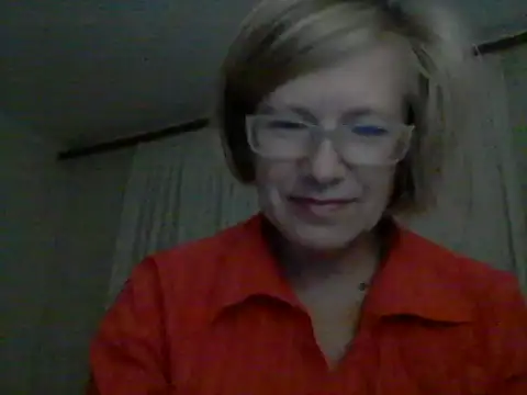 Snapshot of LucyLewisX chatting on November 14, 2025, 8:45 pm LucyLewisX online show from November 14, 2025, 8:45 pm