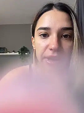 ItalianGirl online show from October 28, 2025, 8:52 pm