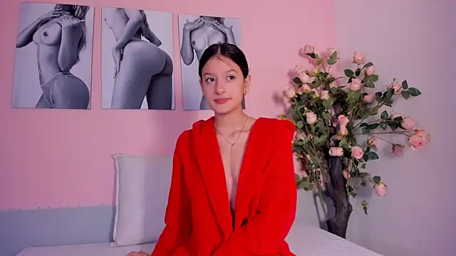 Stefany gonzales  online show from October 20, 2025, 11:44 am