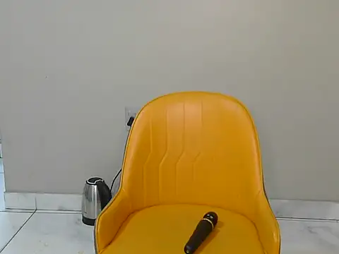 Snapshot of Sultry_Booty chatting on November 10, 2025, 11:37 am Sultry Booty online show from November 10, 2025, 11:37 am