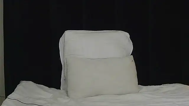 Snapshot of Sultry_Booty chatting on October 29, 2025, 5:34 pm Sultry Booty online show from October 29, 2025, 5:34 pm