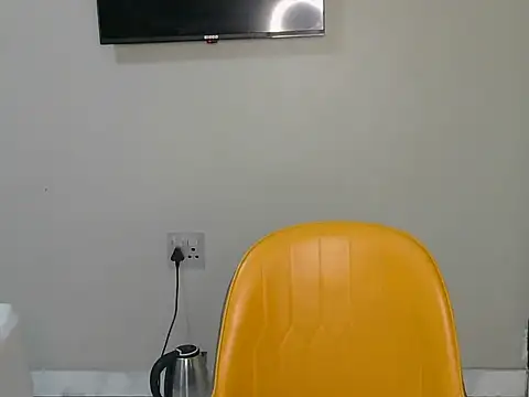 Snapshot of Sultry_Booty chatting on October 19, 2025, 8:17 am Sultry Booty online show from October 19, 2025, 8:17 am