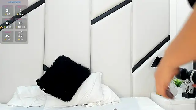 Snapshot of XimenaCosta chatting on March 29, 2026, 12:29 pm XimenaCosta online show from March 29, 2026, 12:29 pm