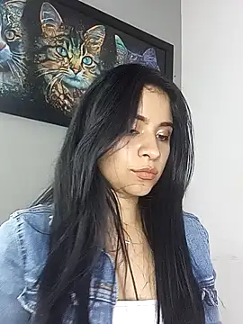 ValerieLove  online show from October 23, 2025, 8:07 pm