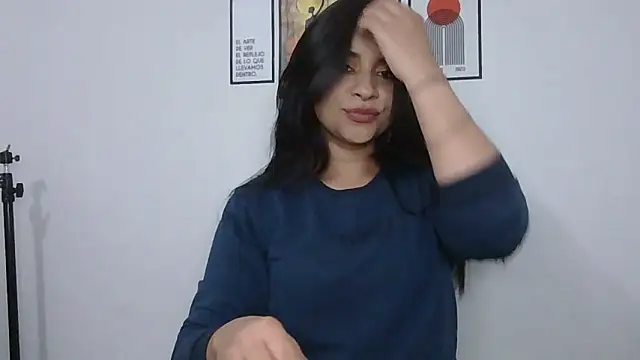 ValerieLove  online show from February 27, 2026, 11:26 pm