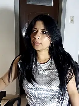 Snapshot of ValerieLove_ chatting on September 12, 2025, 7:57 pm ValerieLove online show from September 12, 2025, 7:57 pm