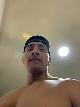 Snapshot of Smith_Fitness chatting on April 17, 2026, 2:31 pm Smith Fitness online show from April 17, 2026, 2:31 pm