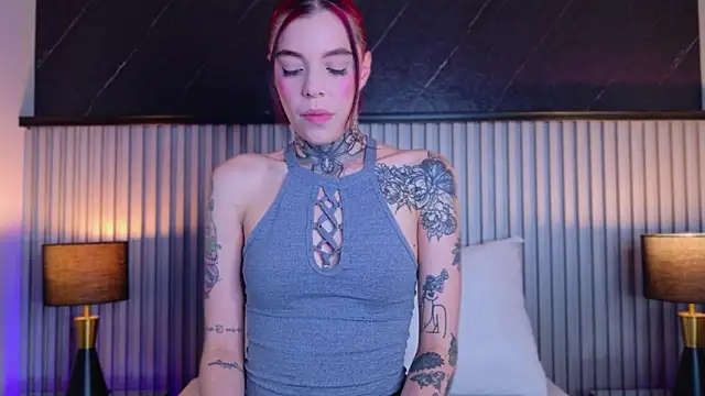 Meganreed  online show from May 27, 2026, 10:17 pm