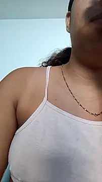 Snapshot of MadissonRizz chatting on November 18, 2025, 8:01 pm MadissonRizz online show from November 18, 2025, 8:01 pm