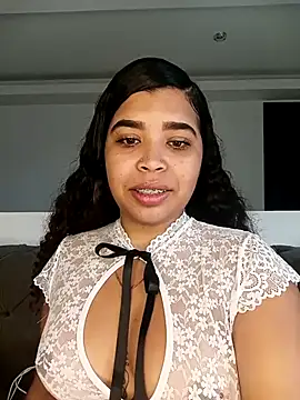 Snapshot of MadissonRizz chatting on November 13, 2025, 1:04 pm MadissonRizz online show from November 13, 2025, 1:04 pm