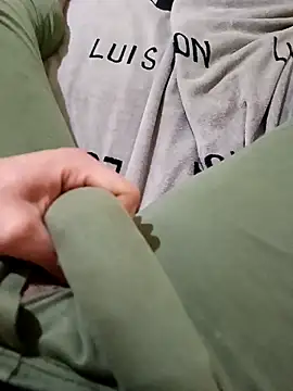 Snapshot of anis3g4 chatting on February 13, 2026, 2:06 pm anis3g4 online show from February 13, 2026, 2:06 pm