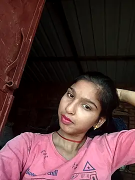 Snapshot of Yatiksha_Beby chatting on November 8, 2025, 6:28 am Yatiksha Beby online show from November 8, 2025, 6:28 am