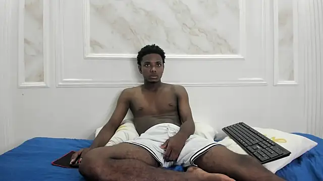 Snapshot of Amare_25 chatting on September 15, 2025, 7:58 pm Amare 25 online show from September 15, 2025, 7:58 pm