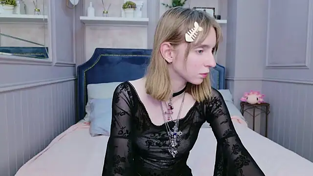 Snapshot of Beverly_Gomes chatting on November 7, 2025, 4:00 pm Beverly Gomes online show from November 7, 2025, 4:00 pm