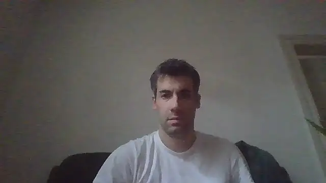 JulioIsHere4you online show from November 30, 2025, 8:59 am