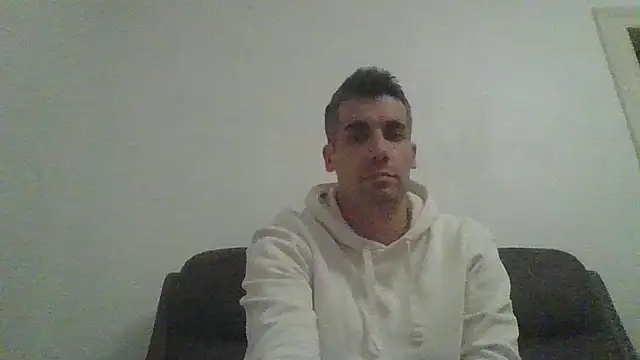 JulioIsHere4you online show from October 14, 2025, 10:09 pm