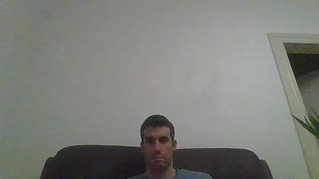 JulioIsHere4you online show from November 14, 2025, 11:19 pm