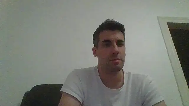 JulioIsHere4you online show from September 13, 2025, 12:21 am