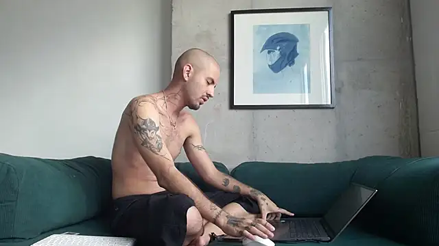 Snapshot of gael_rivas chatting on November 9, 2025, 4:55 pm gael rivas online show from November 9, 2025, 4:55 pm