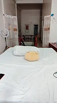 JunCii online show from April 5, 2026, 5:30 pm