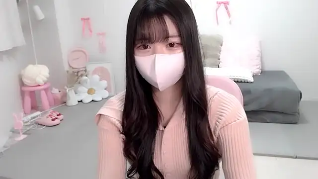 moka-neko online show from December 17, 2025, 1:27 pm