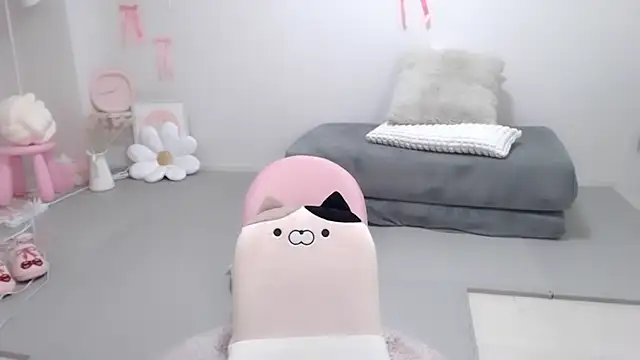 moka-neko online show from January 14, 2026, 1:37 pm