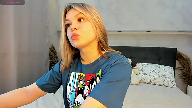 Snapshot of Jerry-Hall chatting on April 15, 2026, 1:11 am Jerry-Hall online show from April 15, 2026, 1:11 am