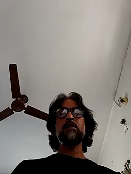 malhotra21 online show from October 8, 2025, 11:01 am