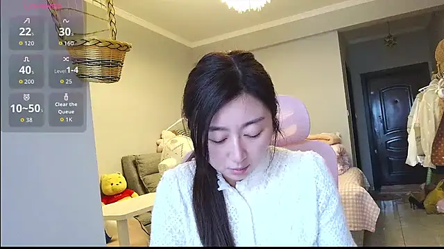 Diva VVN online show from December 4, 2025, 8:46 am