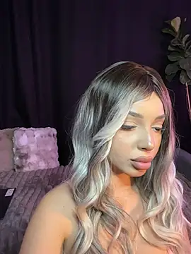 SerynthMeira online show from October 26, 2025, 3:45 pm