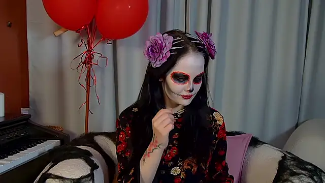 Snapshot of MollyMillsen chatting on October 25, 2025, 6:19 pm MollyMillsen online show from October 25, 2025, 6:19 pm